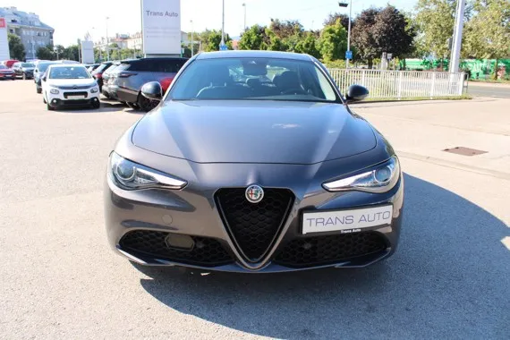 Alfa Romeo Giulia 2.2 Mjt SUPER AUTOMATIK *NAVIGACIJA,KAMERA,XENON* Image 2