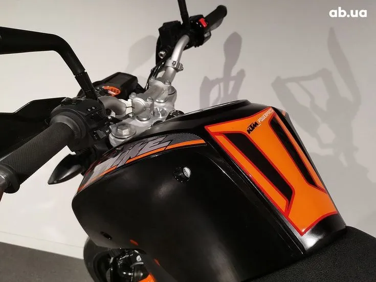 KTM 690 Image 2