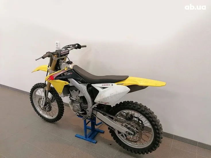 Suzuki RM-Z Image 2